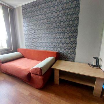 Продам комнату в коммуне в Суворовском районе