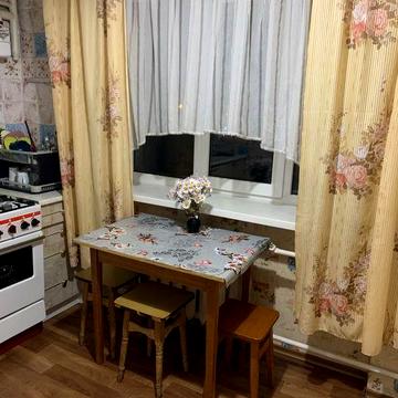 Однокімнатна квартира в центрі, ост. Україна (без комісії, є світло)