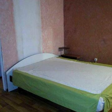 Сдам 1 комн. квартиру в частном  секторе на ул. Калиновая - Образцова