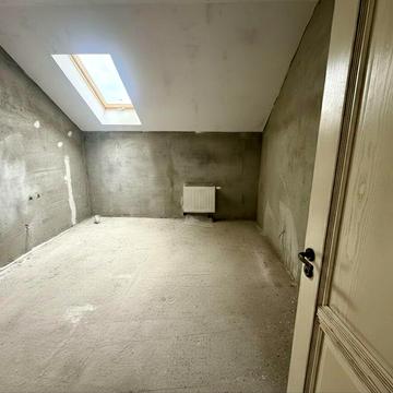 Ексклюзивна дворівнева квартира.