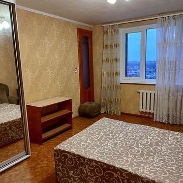 хозяин  сдаст однокомнатную квартиру