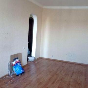 Жилпоселок  3 кімнатну квартиру з автономним опаленням. З гаражом