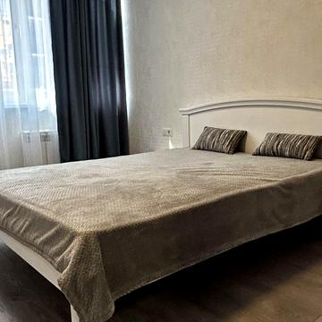 Радистів вул., 40-В