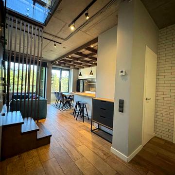 Мисливська вул., 3