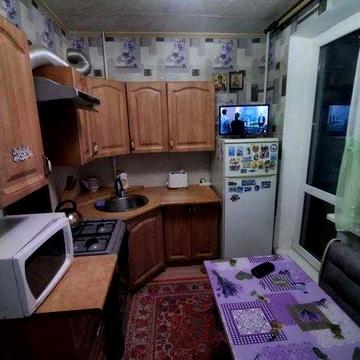 Продам 1 к.кв с капремонтом на м/р Солнечном, метро Индустриальная.