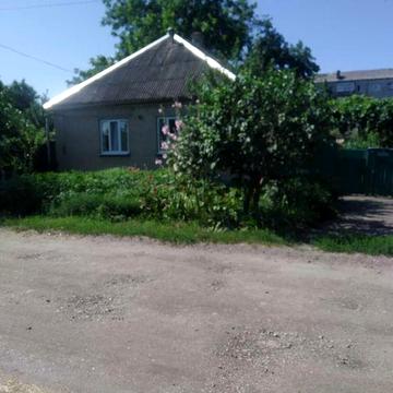 Продам  дім по  вул.Привітна   (р-н  з-ду"хіммаш")в 10 хв.від центру