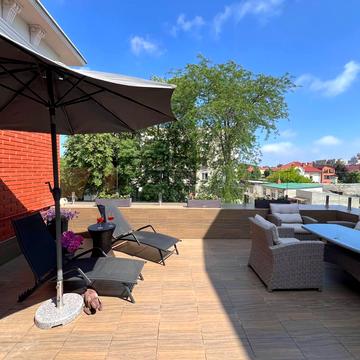 Львівський 2-ий пров., 1а