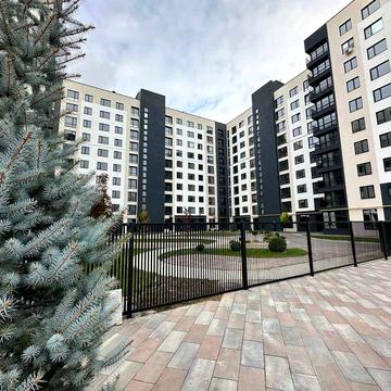 Велика 2-кімнатна квартира в зданому будинку ЖК Континент Рей