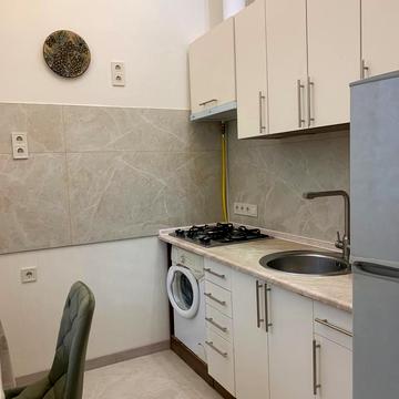 Гаванна вул., 6