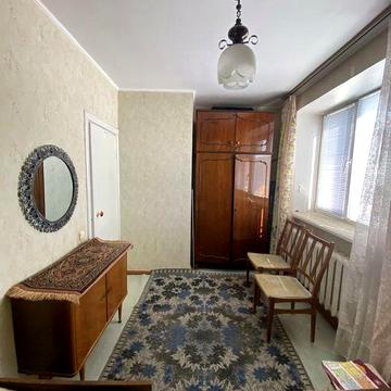 Здається в оренду охайна 2х кім. Центр