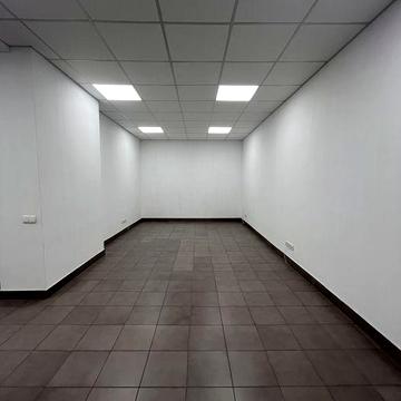 Симоненко 5А, 70 метрів, довгострокова оренда.