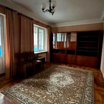 Продам 2 ком .квартиру .Осипенковский район