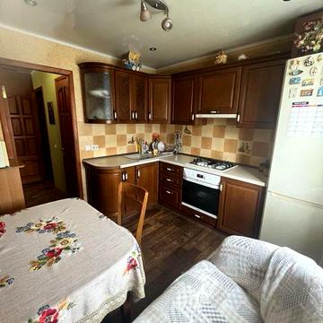 Продам 2к.кв Вороніна 19а у натуральному дереві, дуже тепла