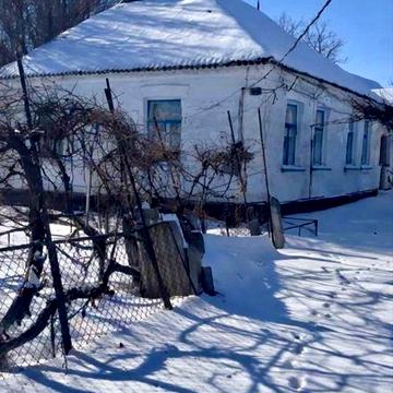 Продаж двох будинків на одній ділянці в смт Рокитне