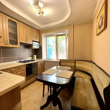 Шолом-Алейхема вул., 24