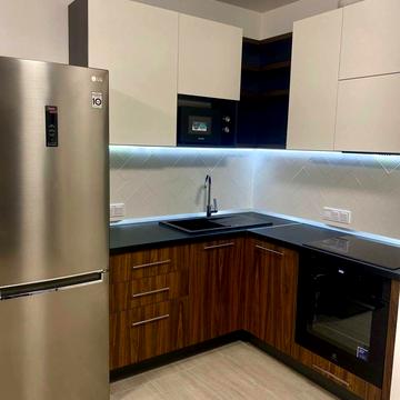 Зарічна вул., 2 к1