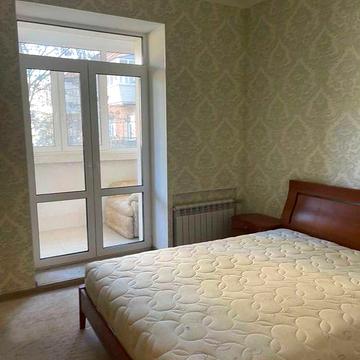 Продам 2 к. квартиру Динамовская Сумской рынок Парк Горького Центр