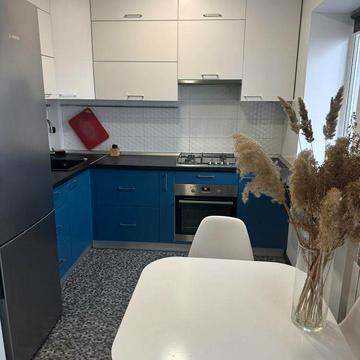 Бериславська вул., 16