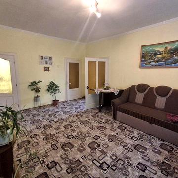 Продам будинок в хорошій локації (незавершене будівництво)