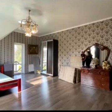 Оренда кімнати в будинку. Ціна с комунальними. Світло та опалення 24/7