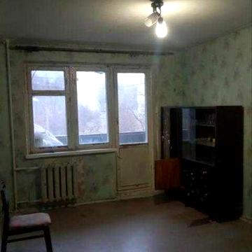 Продам 1 комнатную квартиру возле метро Студенческая