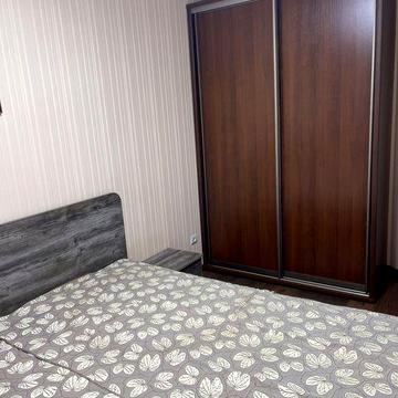 2к квартира на Замостянській(Будинок офіцерів)Вільно