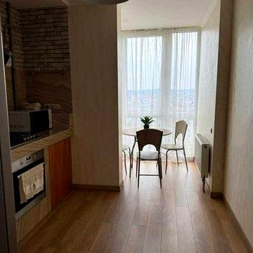 Оренда 1-кімнатної квартири в Жк Семицвіт