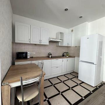 Оренда 1кк Вишневе Акварелі 2