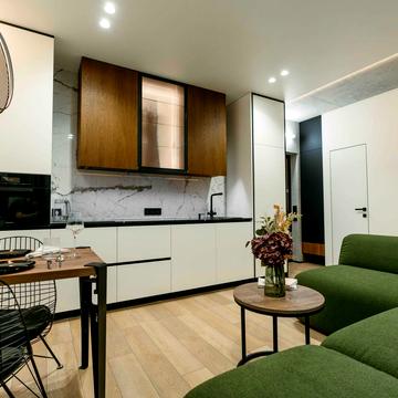 Салютна вул., 2к8