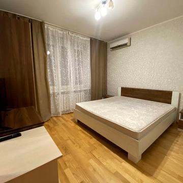 Чудова 2-кімнатна квартира на Харківському шосе 58-Б