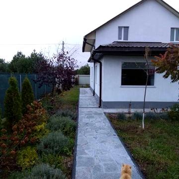 Здається капітальний 2-х поверховий будинок! Генератор!
