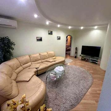 Продам 3-кімнатну квартиру, вул. Поздовжня 1а, 3/9-ті, 69м2, DS