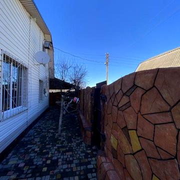 ПРОДАЕТСЯ двухэтажный дом Вiльноуланівське  кооп.  Торг