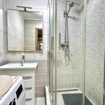 Крупногабаритная 1-комнатная квартира с ремонтом, Намыв, низкий этаж