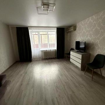 Полтава, Сади-2, простора 1-но кім, чешка в цегляному будинкові