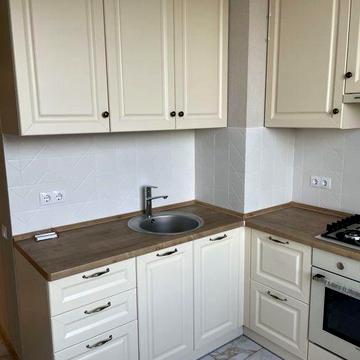 Поділ 2 кімнатна квартира на зупинці Млинкомбінат