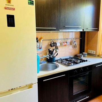 Сдам 3 х ком квартиру на Паустовского/ Добровольского