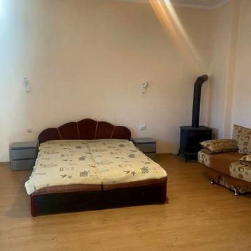 Оренда 2кім квартири напівособнячного типу