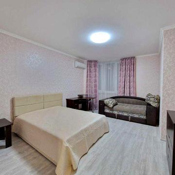 Оренда однокімнатної квартири ЖК Софія Сіті Толстого 81 на 2 поверсі