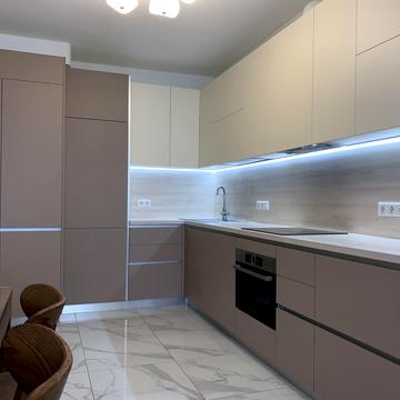 Євгена Сверстюка вул. (Марини Раскової), 6