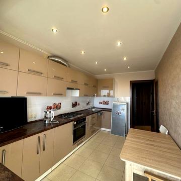 Оренда 2 кімнатна квартира вул.Сахарова 27А центр міста Промприлад