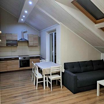 Оренда дворівневої квартири,ЖК Комфорт Таун,вул.Регенераторна 4!