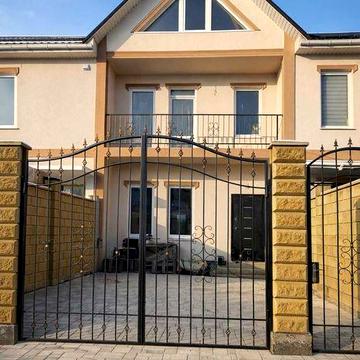 продается таунхаус в  С К  Зеленом Гае