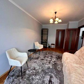 Здається в оренду 2-кімнатна квартира по вул. Грінченка.