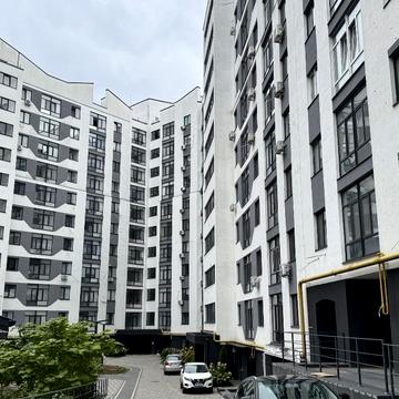 Мисливська вул., 24