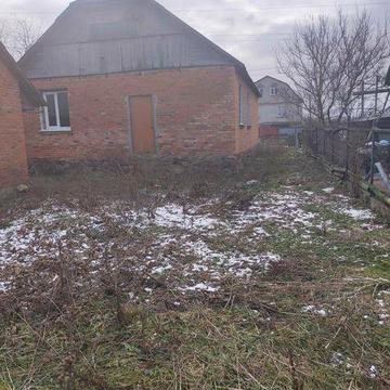 Продам 1/2 будинку Черняхів