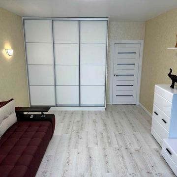 Є Оселя Держ Програми Ірпінь вул Соборна 118-Ринок-3/10пов -108 000у.е