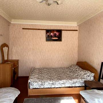 Здаєтька однокімнатна квартира (довгостроково)