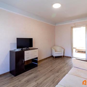 Дарницький бульв., 11