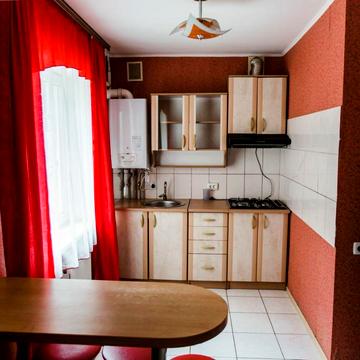 Вокзальна вул., 33/2